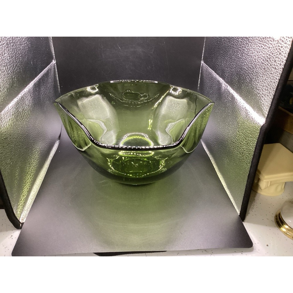 Vintage Anchor Hocking Avocado Green Glass Chip Salad Fruit Bowl MCM 5" x‎ 9"